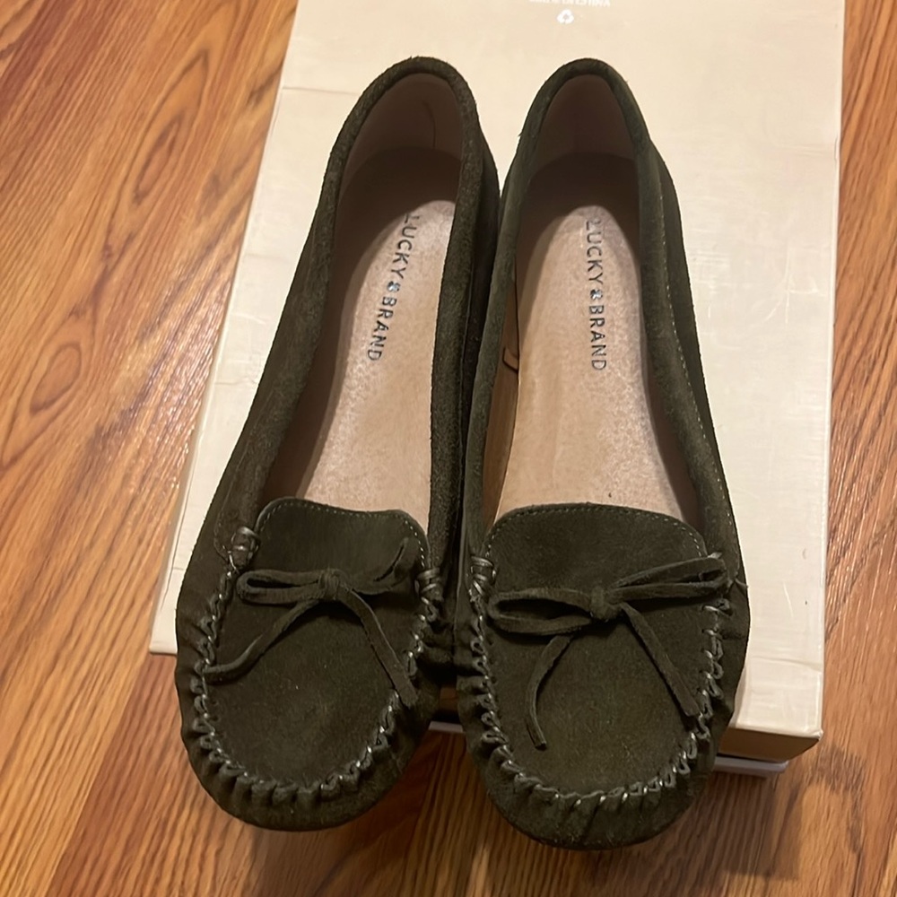 Like new Lucky moccasins